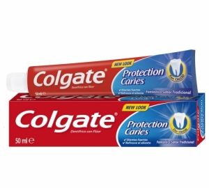 Dentífrico con flúor activo y calcio líquido sabor tradicional Protección Caries Colgate 50 ml.